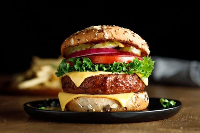 'Real' Meat Maker Cargill May Emerge Big Winner in Plant-Based Food as Buzzy Startup Boom Fades – NBC 7 San Diego - Vimarsana News