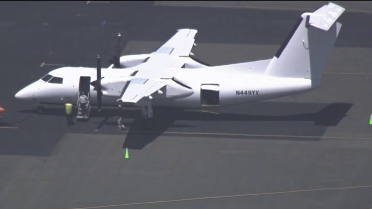 Another Flight Carrying Migrants Lands in California – NBC 7 San Diego - Vimarsana News