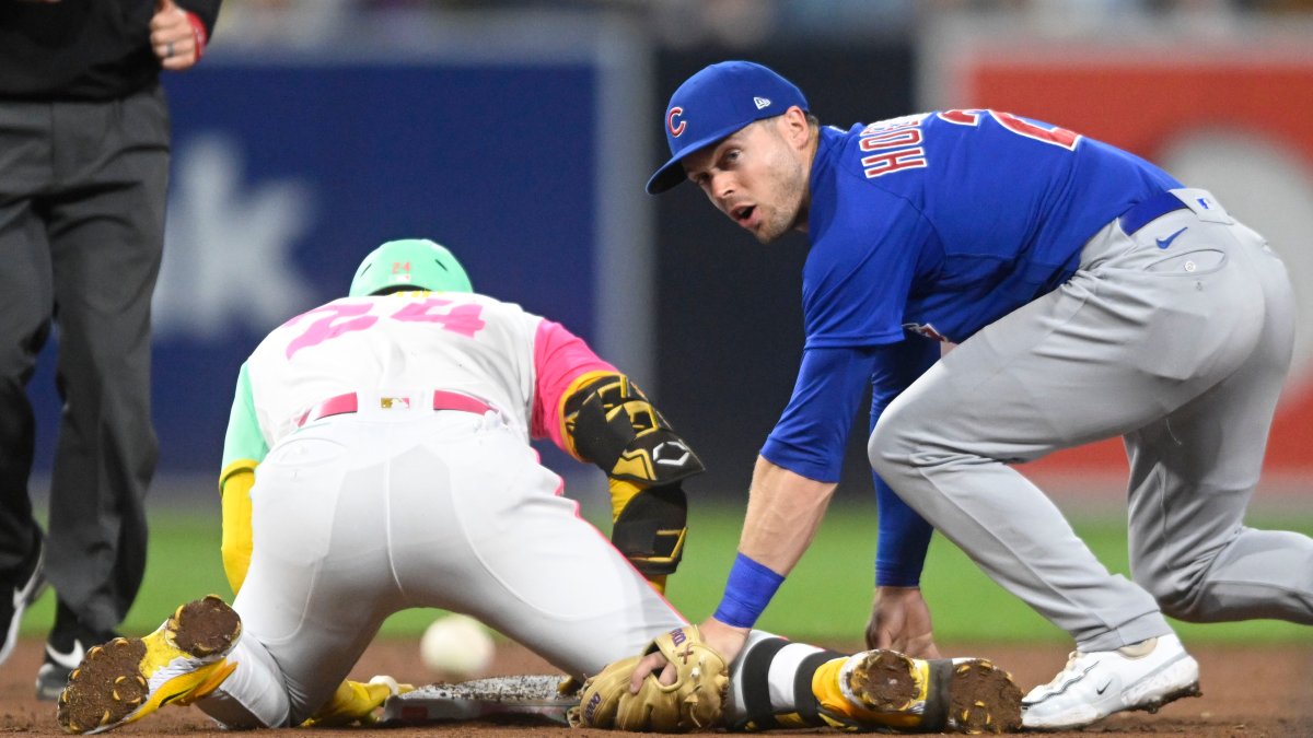 Rougned Odor loses ball in jersey 