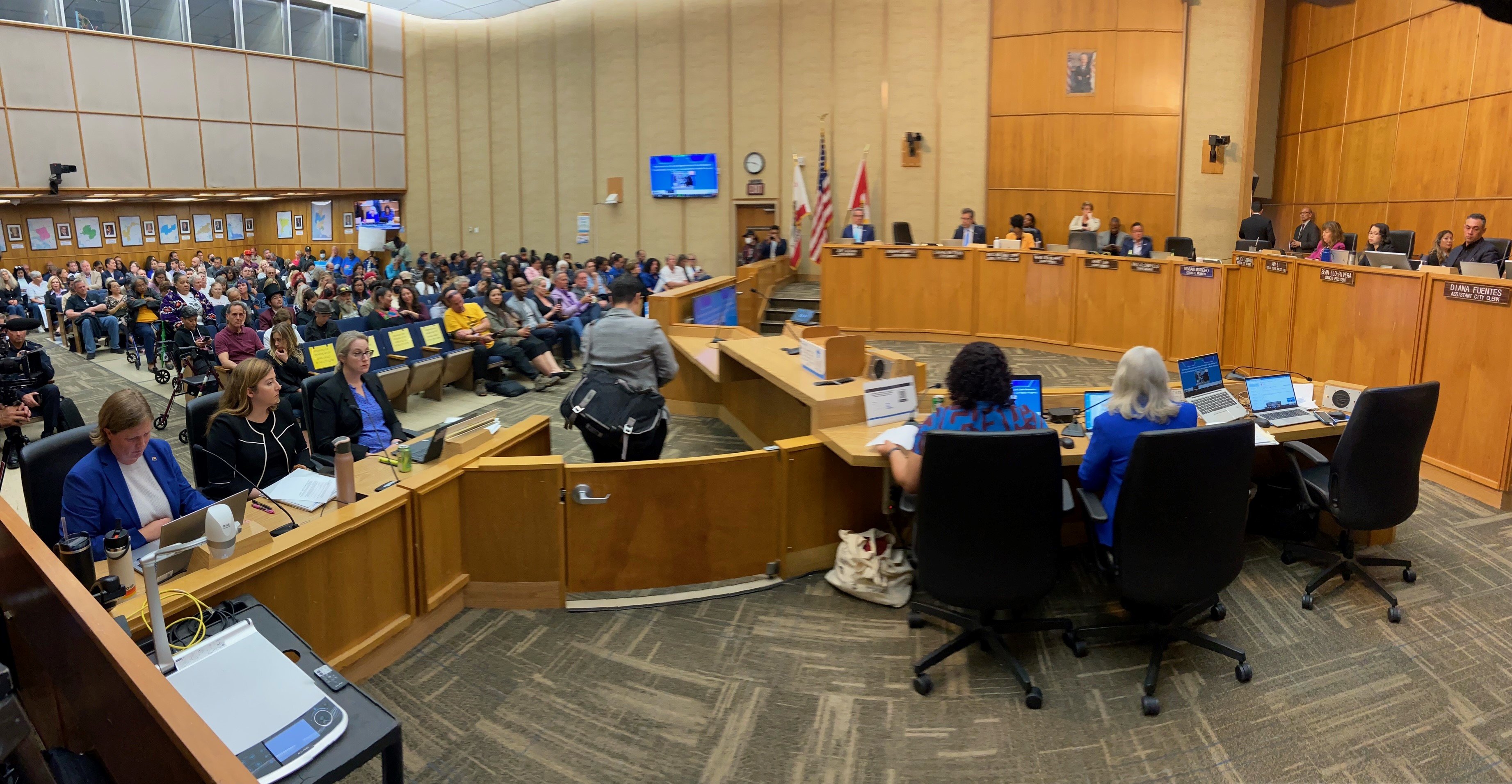 Hundreds weigh in on proposed homeless camping ban before San Diego City Council - Vimarsana News