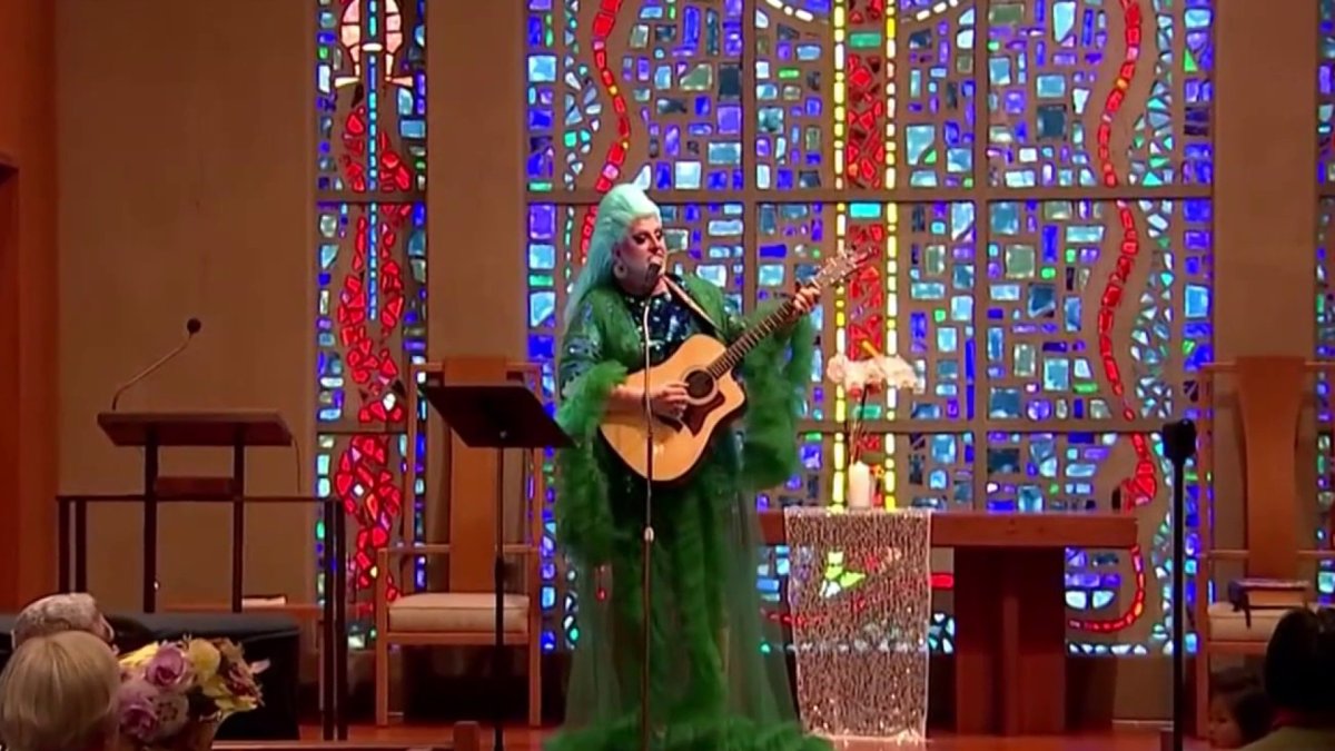 San Francisco church hosts its first ever ‘Drag Queen Bible Story Hour