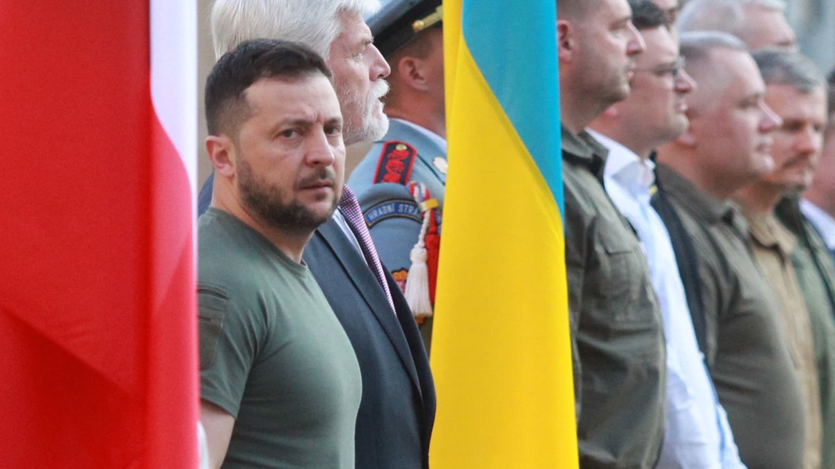 Ukraine War Live Updates: U.S. Considers Sending Cluster Bombs to Ukraine; Zelenskyy Calls for 'Concrete' Steps on NATO Bid – NBC 7 San Diego - Vimarsana News