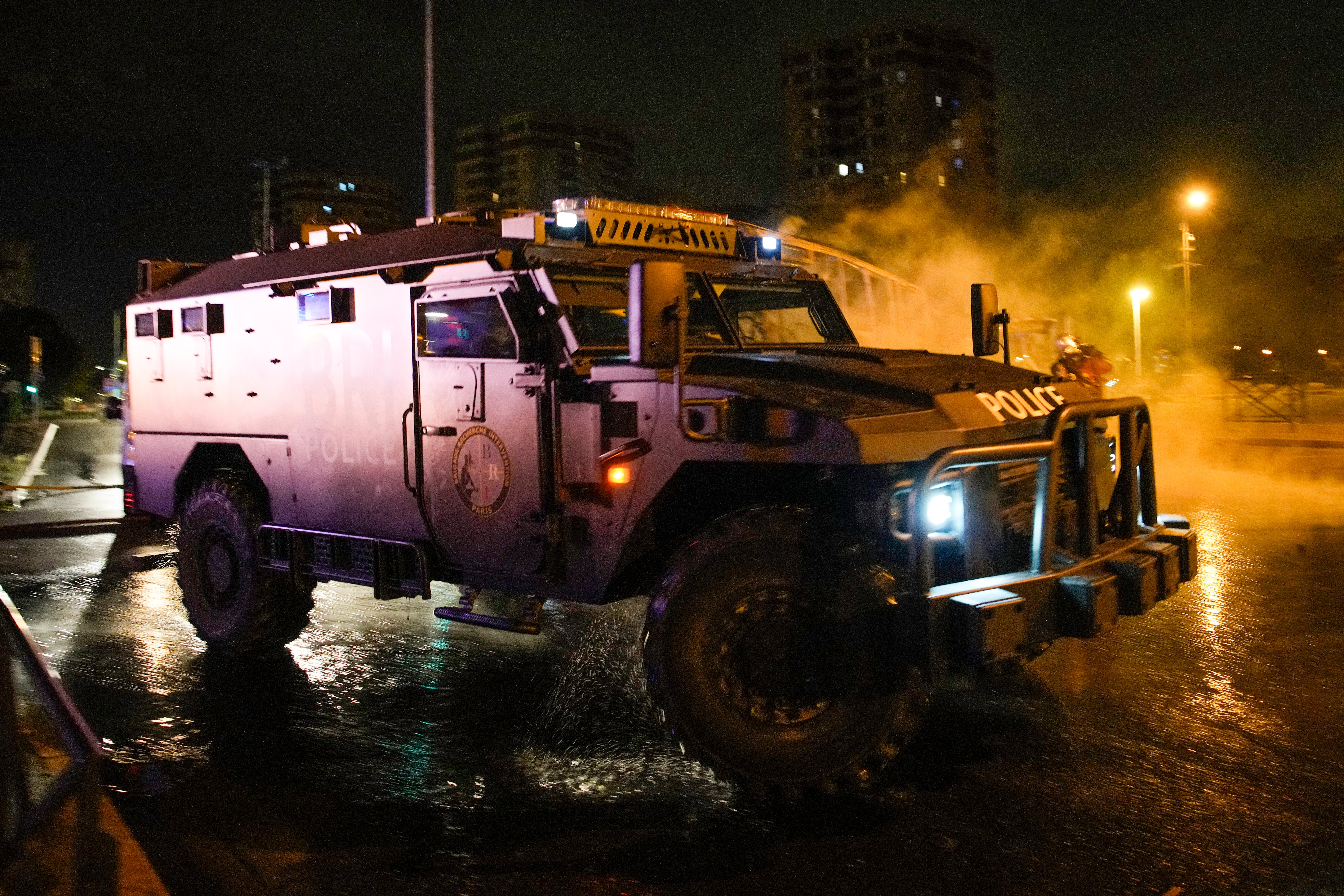 France protests: over 900 arrested as unrest spreads across cities – NBC 7 San Diego - Vimarsana News