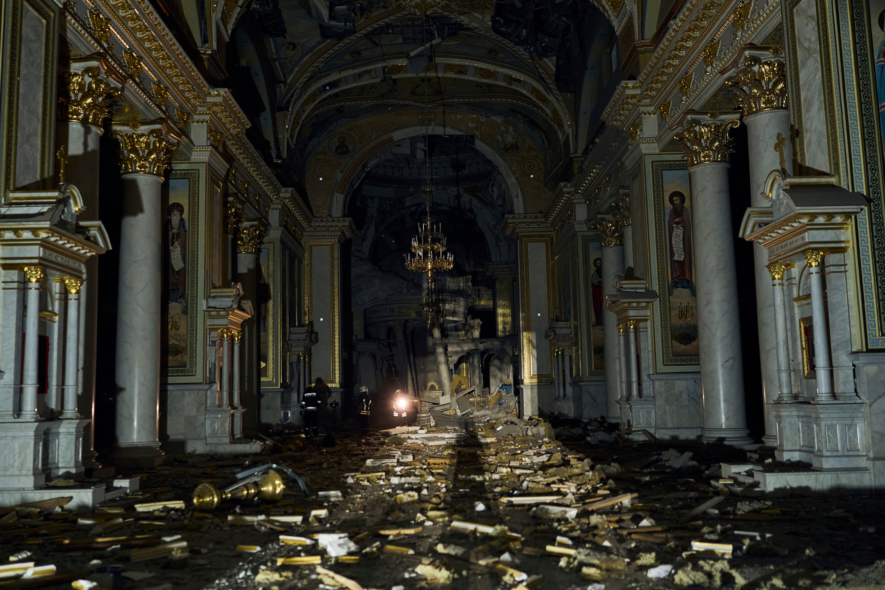 Overnight Russian strike on Ukraine's Odesa leaves one dead, dozens hurt – NBC 7 San Diego - Vimarsana News