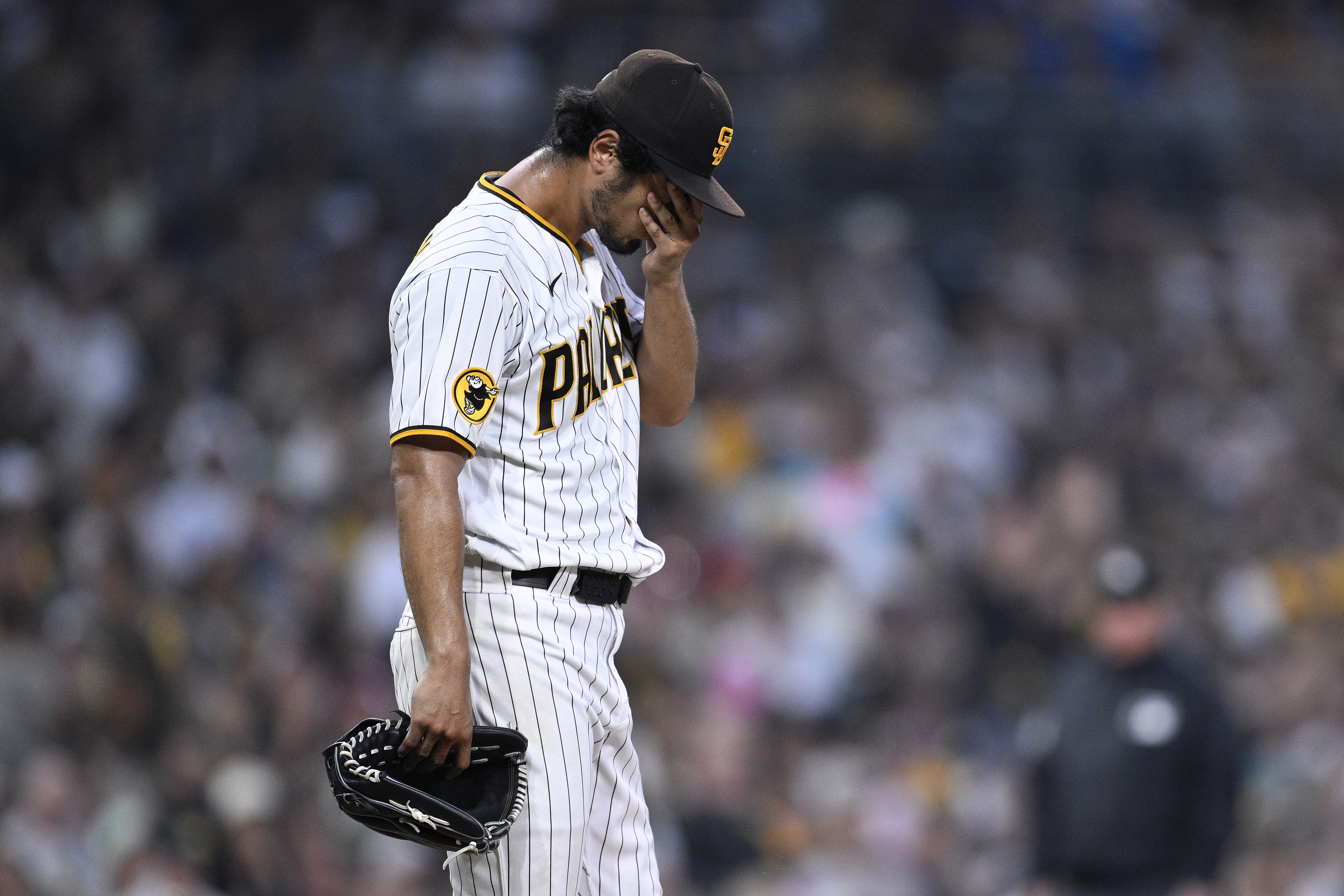 Pirates go deep 4 times in win over Padres
