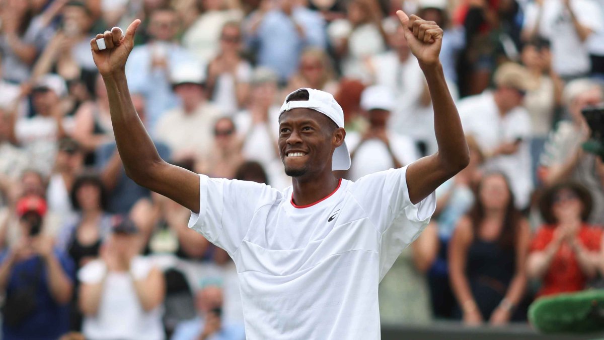 Chris Eubanks upsets Stefanos Tsitsipas at Wimbledon NBC 7 San Diego