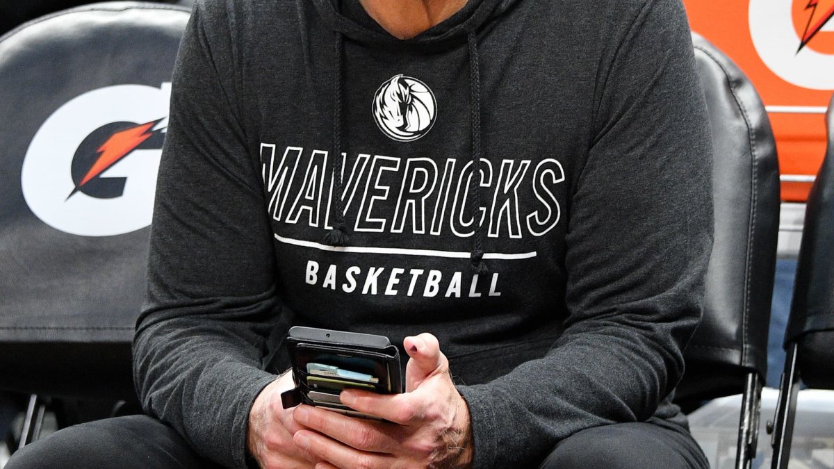 Why Mark Cuban doesn't own yachts or hire house cleaners: 'I try to be the same person I was when I was poor' – NBC 7 San Diego - Vimarsana News