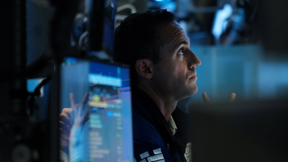 CNBC Daily Open: Market bears refuse to concede - Vimarsana News