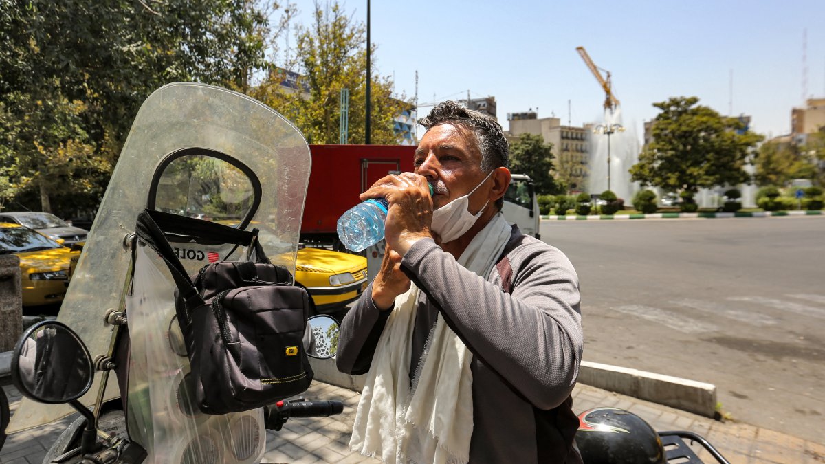 'Unprecedented heat': Iran begins two-day nationwide shutdown amid soaring temperatures – NBC 7 San Diego - Vimarsana News