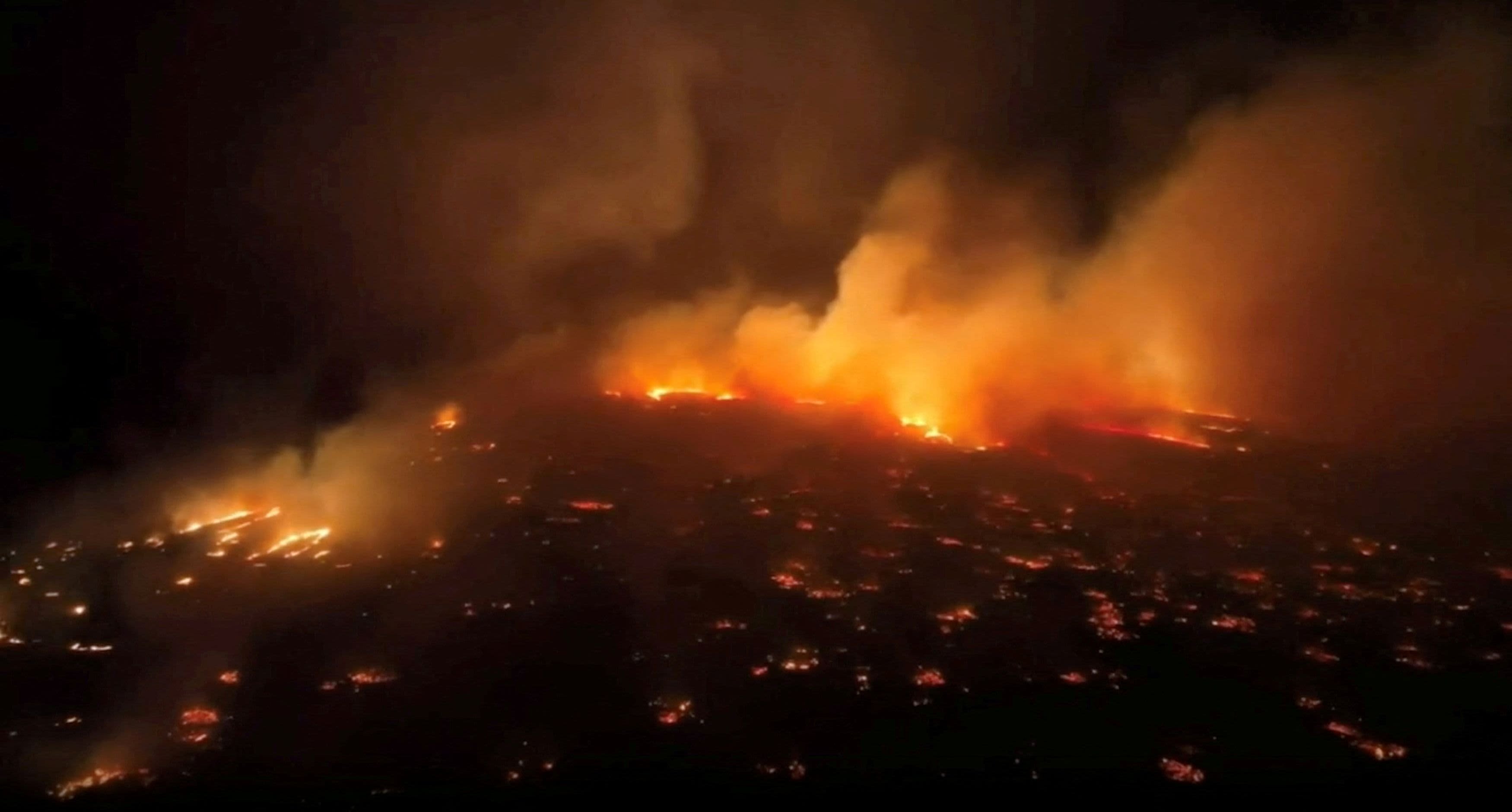 Hawaii wildfires: Biden vows immediate aid, deploys military to assist victims - Vimarsana News