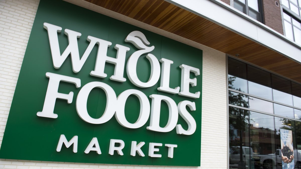 Amazon will soon let you pay for groceries with your palm at any Whole Foods—but tech experts urge caution - Vimarsana News