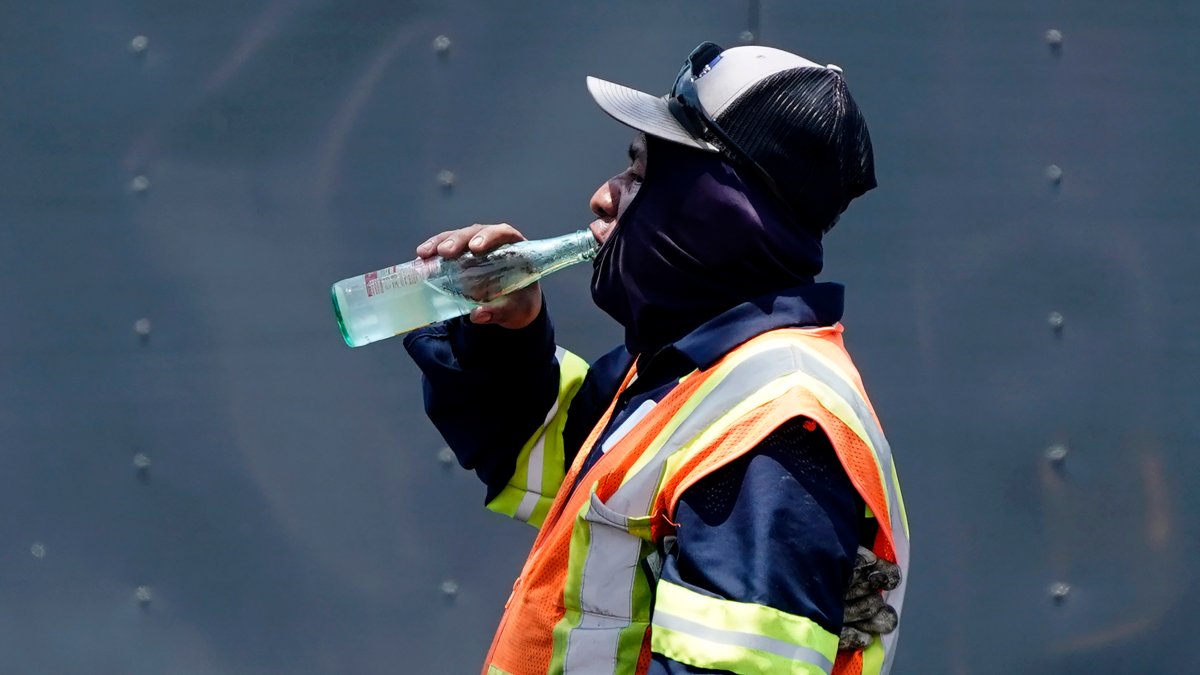 Would a Texas law take away workers' water breaks? – NBC 7 San Diego - Vimarsana News