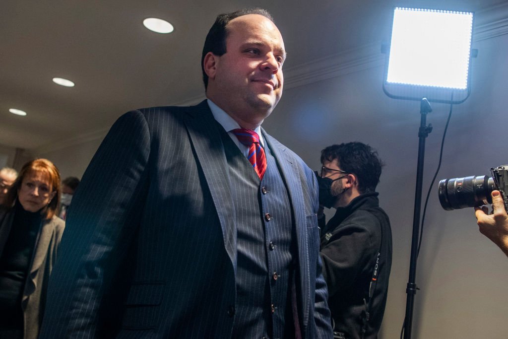 Trump advisor Boris Epshteyn accused of groping two women at club in Arizona in 2021 – NBC 7 San Diego - Vimarsana News