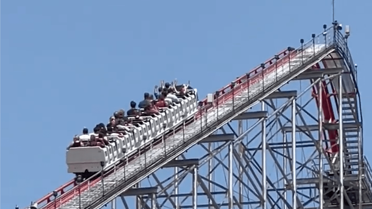 Riders get stuck on roller coaster at Cedar Point, forced to climb down –  NBC 7 San Diego