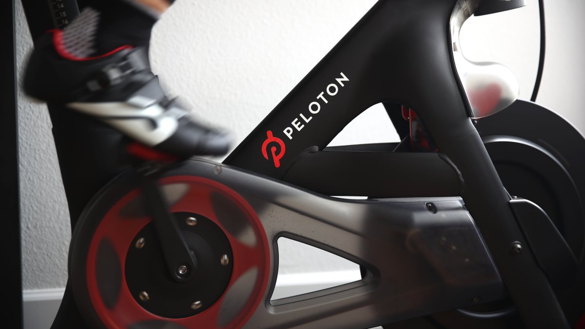 Peloton bike death: NY man Ryan Furtado killed instantly – NBC 7 San Diego - Vimarsana News