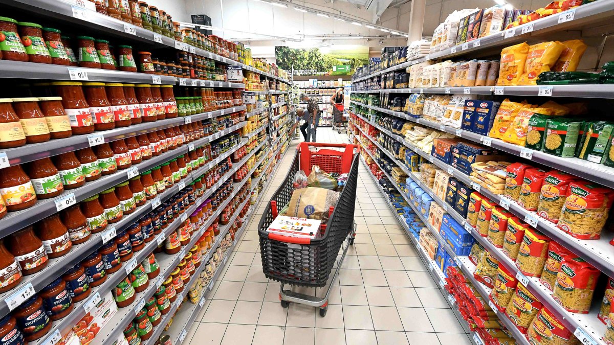 French grocery chain adds 'shrinkflation' labels to products in bid to shame supplier pricing – NBC 7 San Diego - Vimarsana News