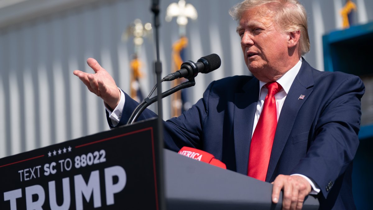 A 'dark-horse' Republican candidate could emerge as Trump's legal problems mount, ex-U.S. ambassador says – NBC 7 San Diego - Vimarsana News