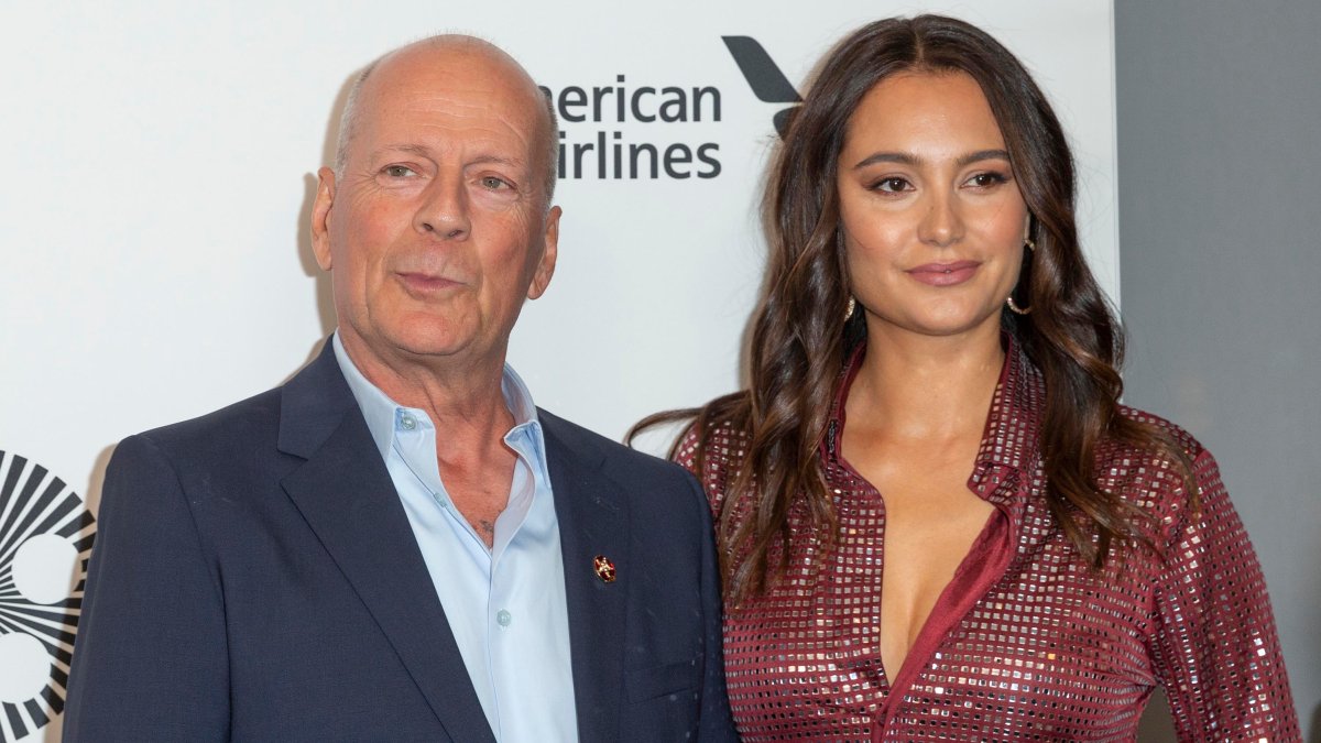 Why Emma Heming Willis felt like she could 'breathe' after sharing Bruce Willis' dementia diagnosis – NBC 7 San Diego - Vimarsana News