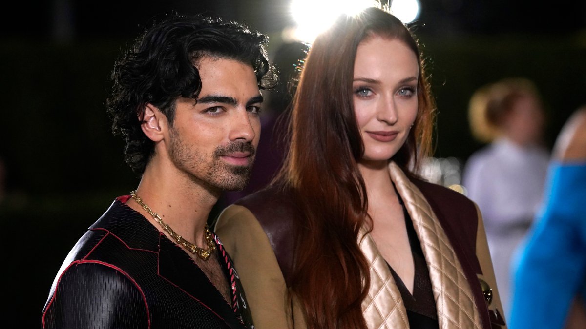 Joe Jonas files for divorce from Sophie Turner – NBC 7 San Diego - Vimarsana News