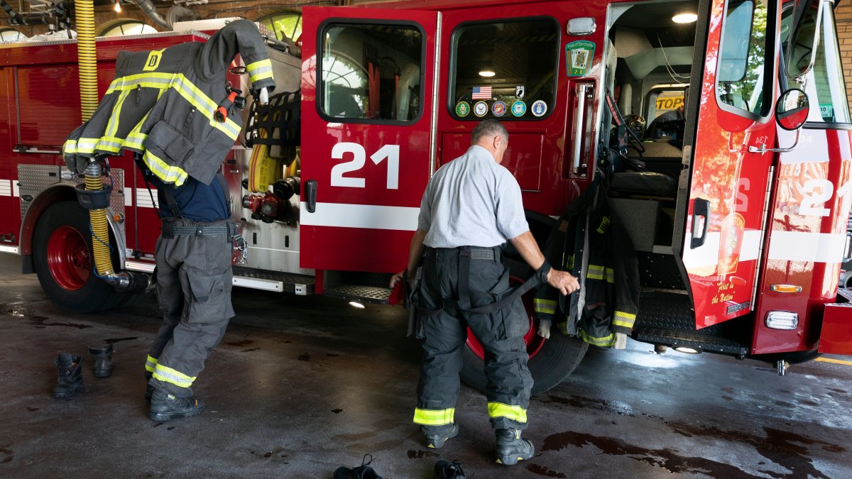 Toxic chemicals in firefighter gear could increase cancer risk – NBC 7 San Diego - Vimarsana News