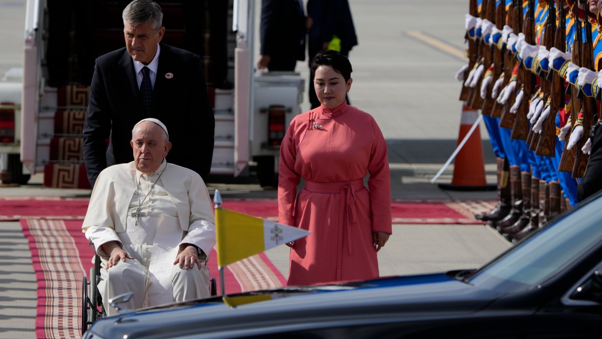 Pope Francis arrives in Mongolia amid strained relations with Russia and China – NBC 7 San Diego - Vimarsana News