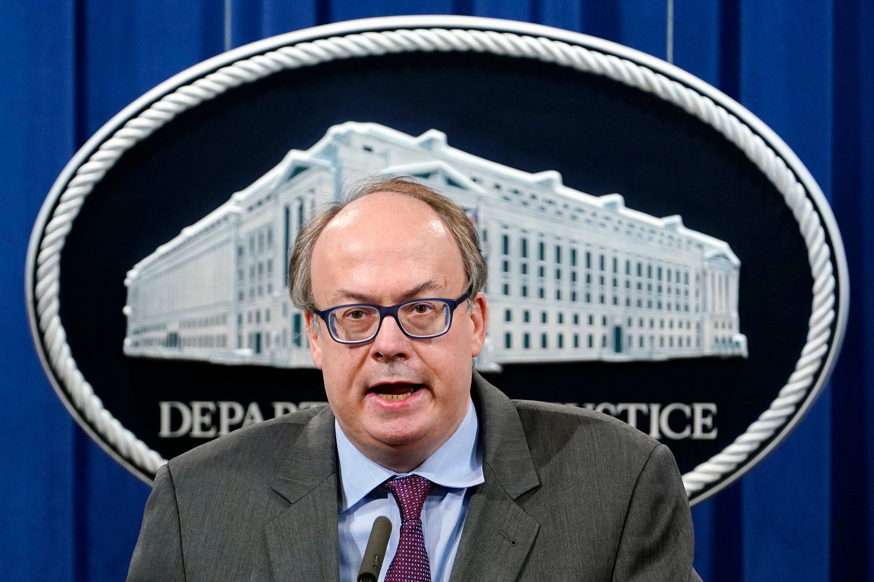 Ex-DOJ official Jeffrey Clark asks to have trial moved to federal court in Georgia election case - Vimarsana News