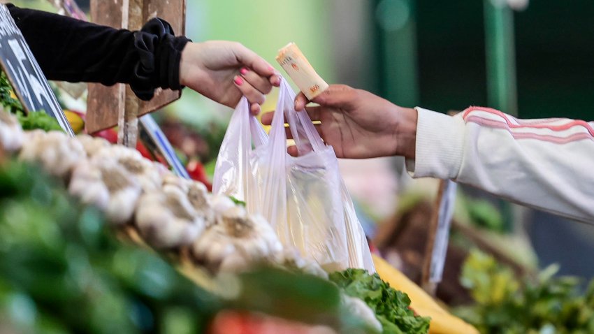 Argentina informará cada semana sobre la evolución de su elevada inflación
