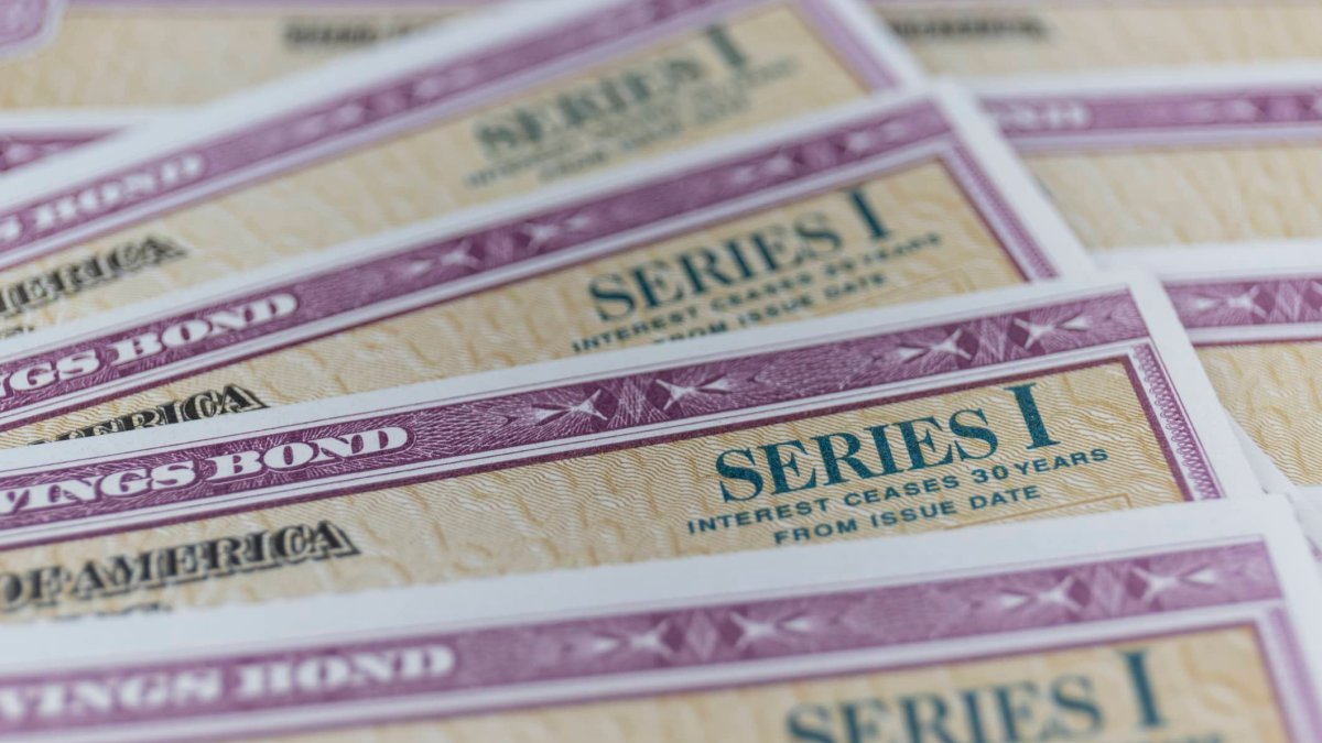 Woman pleads guilty in $1.6 million counterfeit Series I savings bond scheme - Vimarsana News