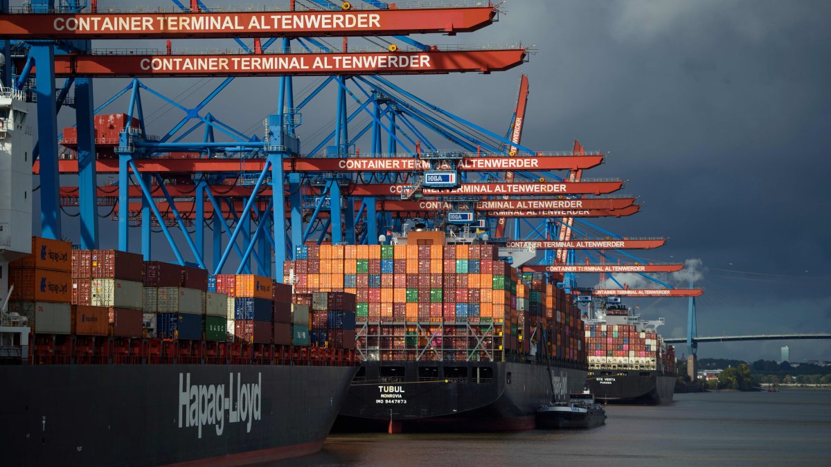 Prepare for 'stalling and divergent' global growth in 2024, UN trade arm warns – NBC 7 San Diego - Vimarsana News