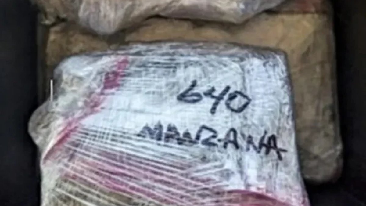 Ex-NYPD officer arrested, accused of negotiating deals for fentanyl and heroin while on-duty - Vimarsana News