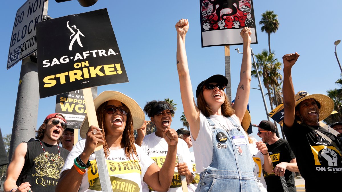 The Hollywood actors strike hits 100 days. – NBC 7 San Diego - Vimarsana News