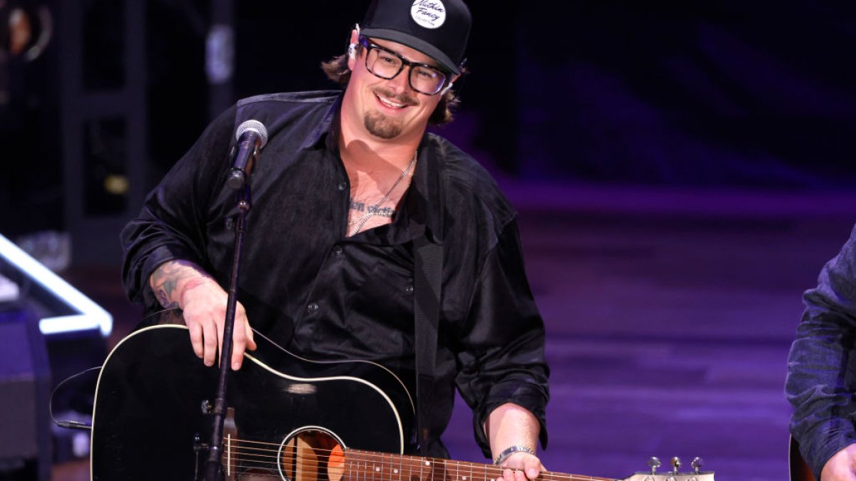 Country singer Hardy cancels tour due to serious anxiety: 'It has taken over my life' – NBC 7 San Diego - Vimarsana News