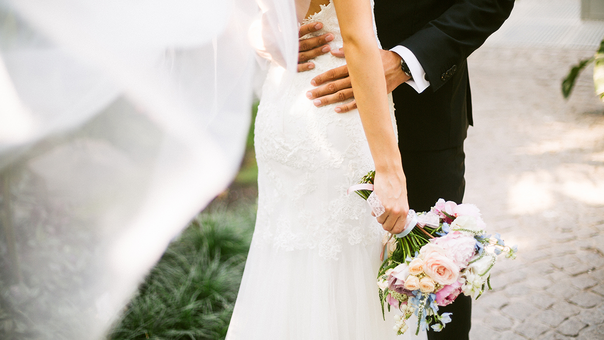 Groom gets surprise of his life when he turns to get first look at bride
