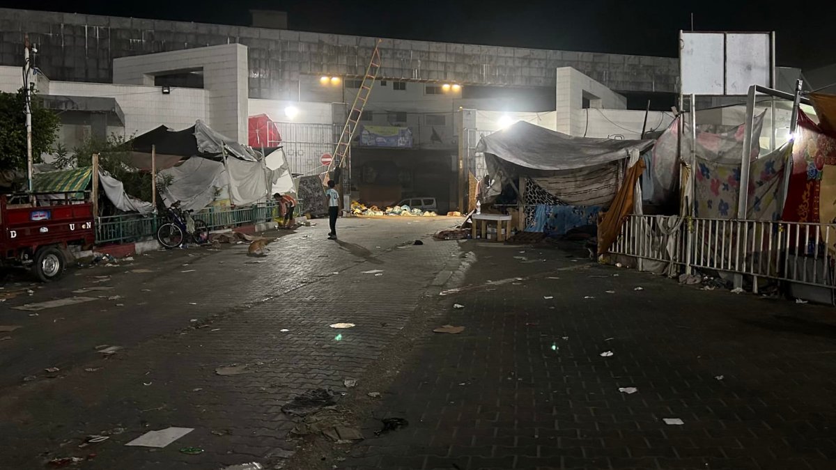 Israel-Hamas war live updates: 'Catastrophic' situation at Gaza hospital as attacks ramp up; Pro-Palestinian march due in London – NBC 7 San Diego - Vimarsana News