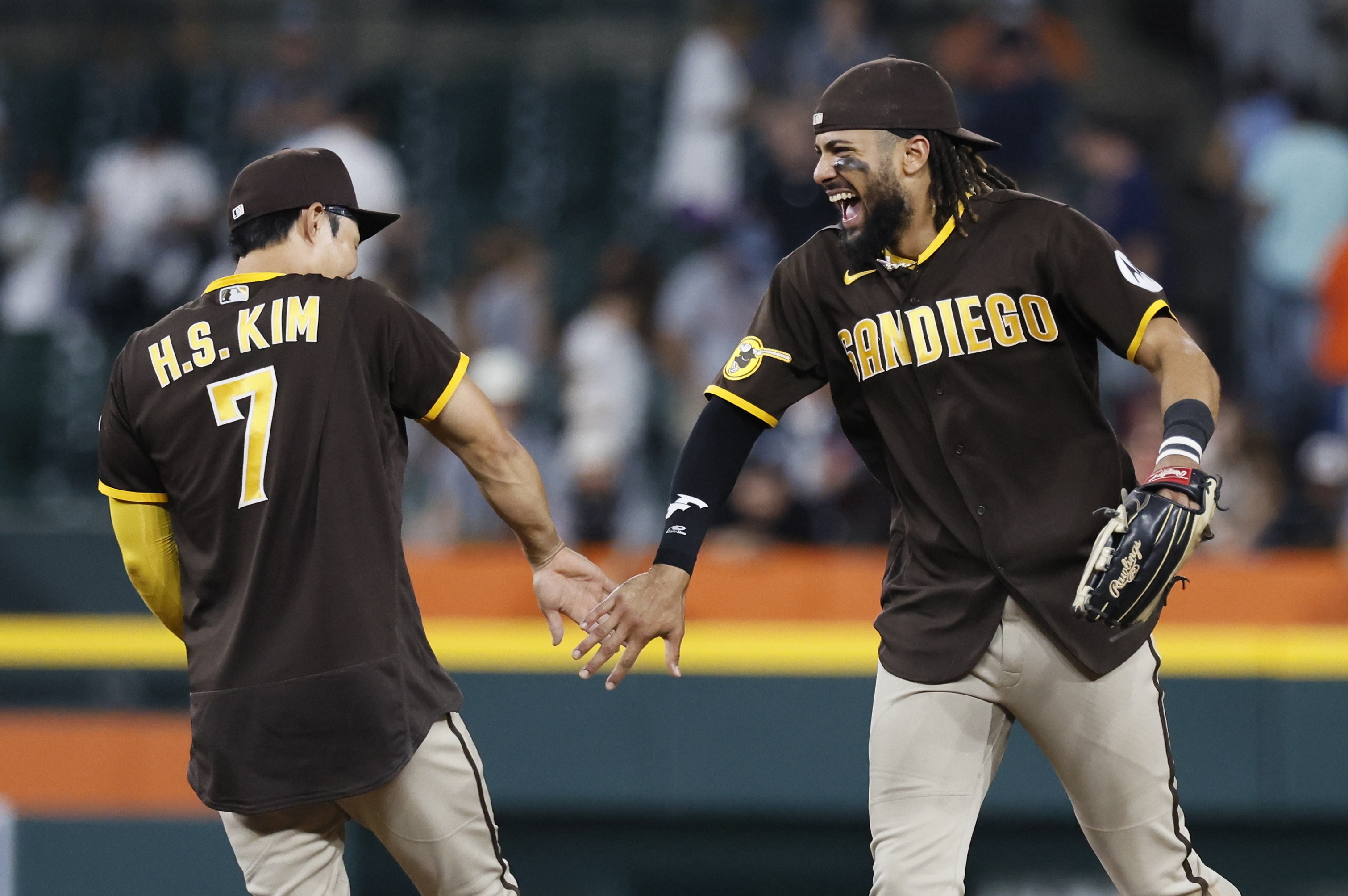 Fernando Tatis Jr and Ha-Seong Kim win Gold Glove with San Diego Padres –  NBC 7 San Diego