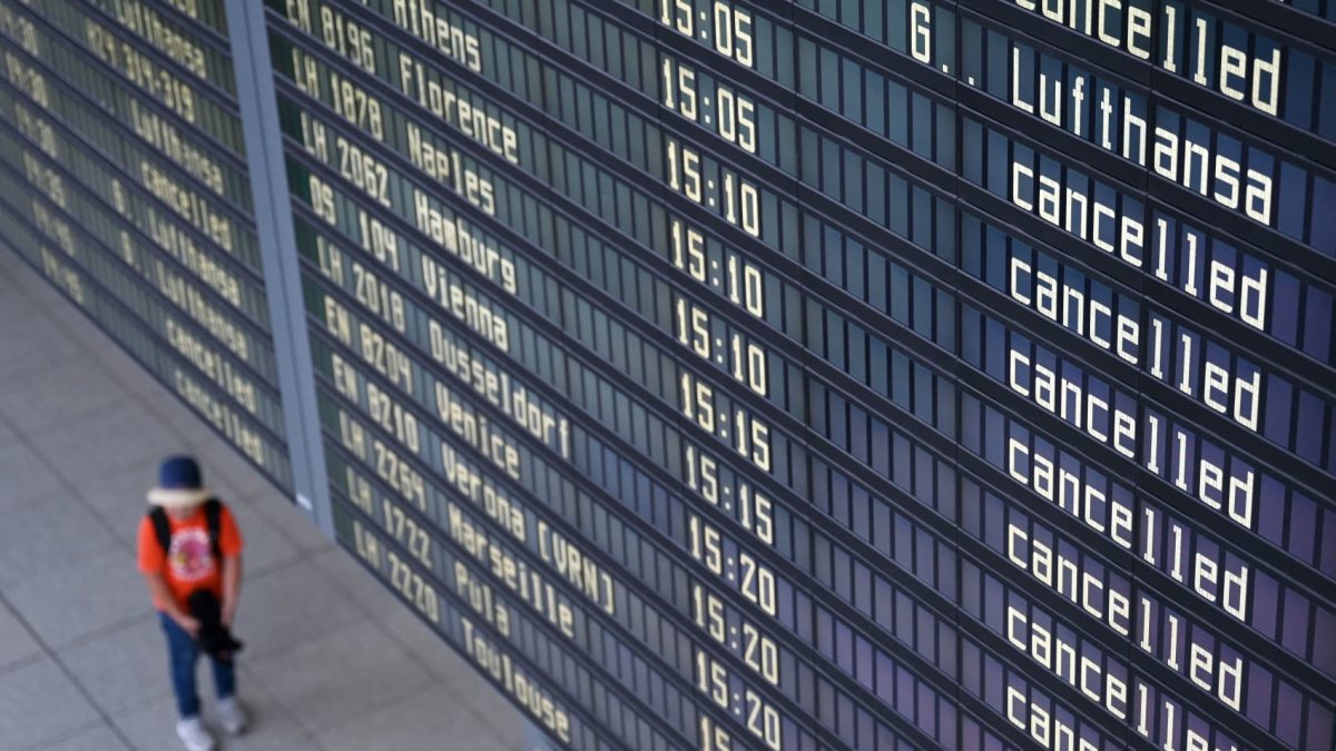 Forget the in-flight food — these are best and worst airlines when flying goes wrong - Vimarsana News