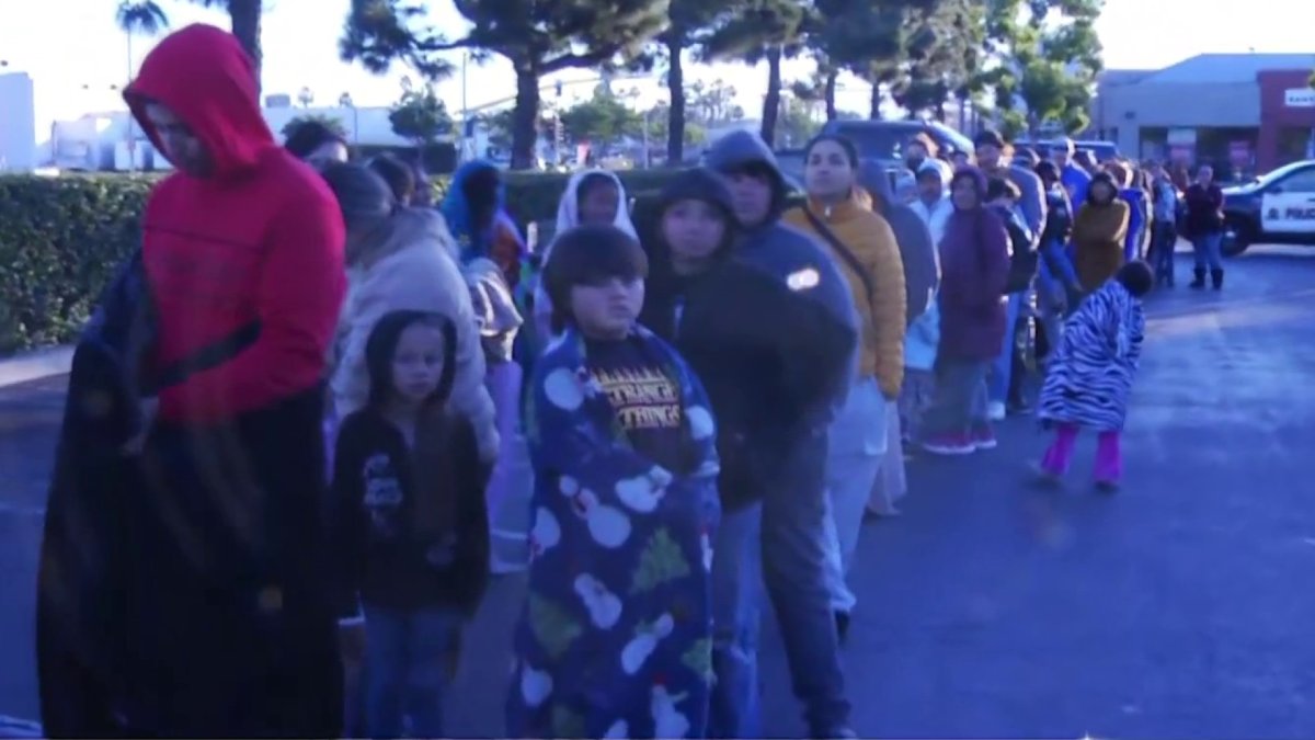 Dozens of South Bay families get a helping hand for the holidays – NBC 7 San Diego - Vimarsana News