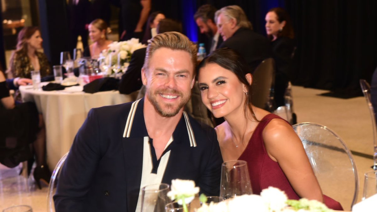 Derek Hough gives update on wife Hayley Erbert after 2nd surgery – NBC 7 San Diego - Vimarsana News
