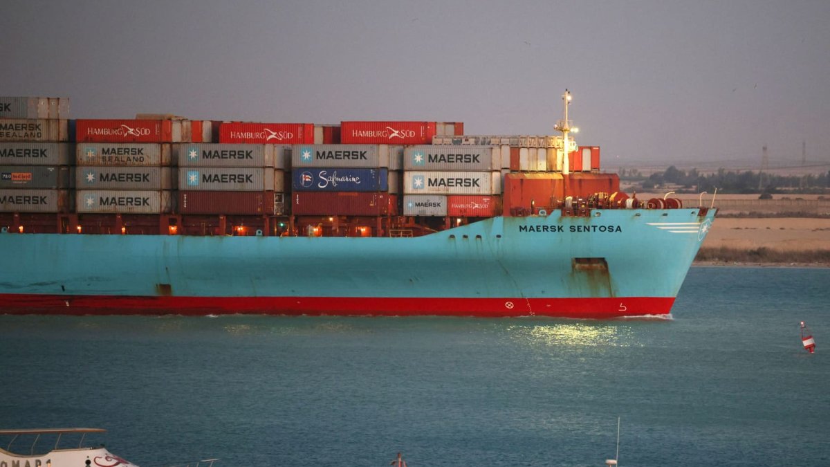 Global shipping recession could end as freight rates soar on Red Sea troubles - Vimarsana News