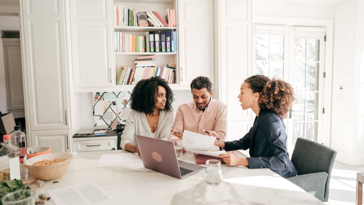 One of 2024's 'best jobs' can pay over $200,000 and let you work remotely without a college degree – NBC 7 San Diego - Vimarsana News
