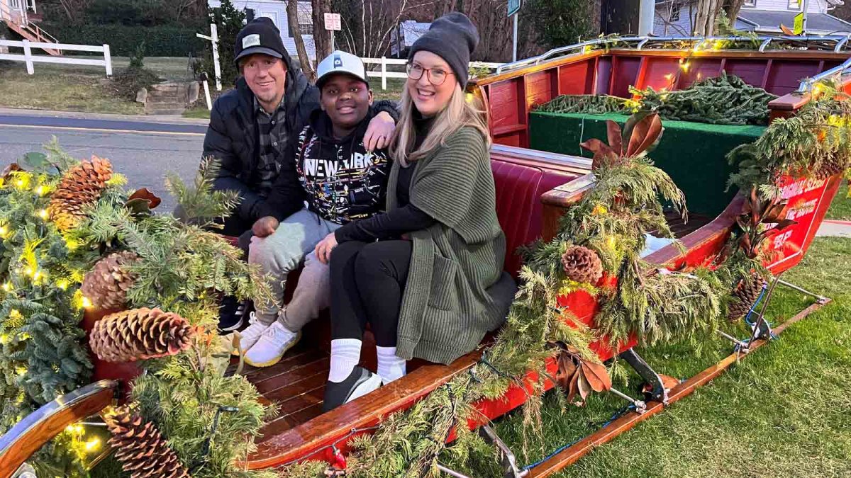 Alabama parents surprise their son with road trip to see 'Elf' sleigh – NBC 7 San Diego - Vimarsana News