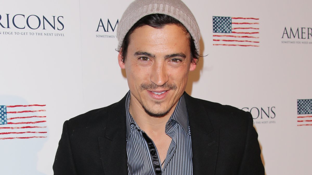 Andrew Keegan addresses cult leader rumors – NBC 7 San Diego - Vimarsana News