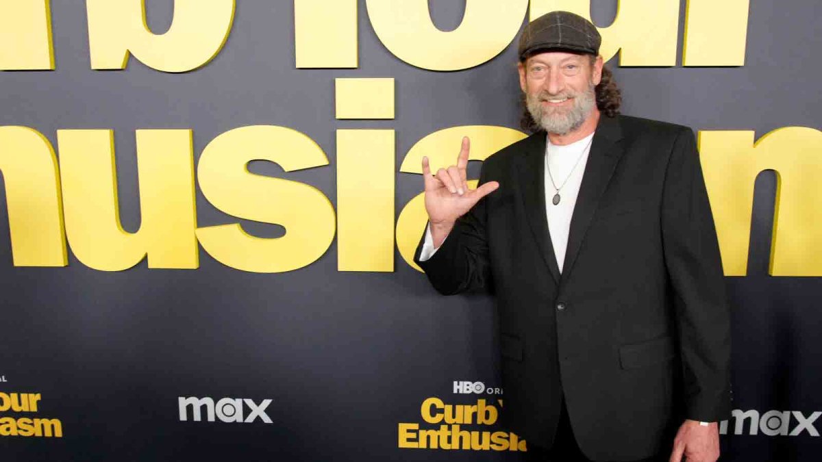 Troy Kotsur discusses 'Curb Your Enthusiasm' cameo and Larry David – NBC 7 San Diego - Vimarsana News