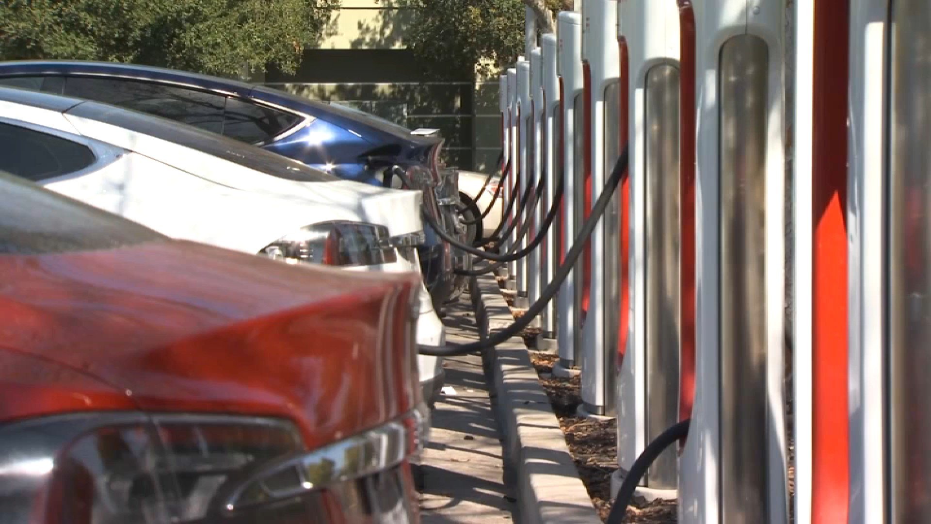 How PG&E rate hikes are impacting electric vehicle charging - Vimarsana News