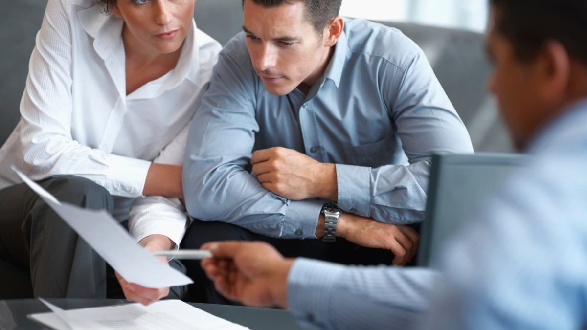 Here's what to know before withdrawing funds from inherited individual retirement accounts - Vimarsana News