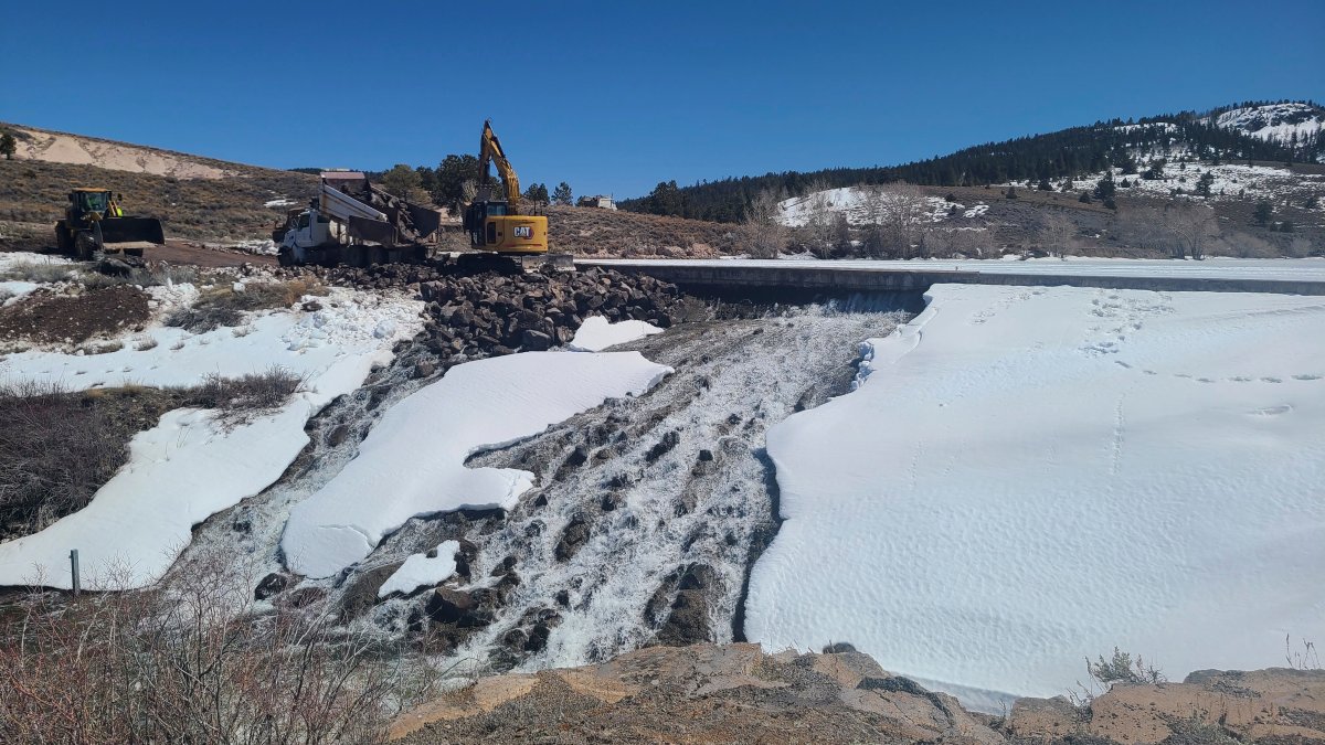 Water pouring out of Utah dam putting nearby town at risk – NBC 7 San Diego