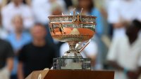 How much do winners get per round at the 2024 French Open?