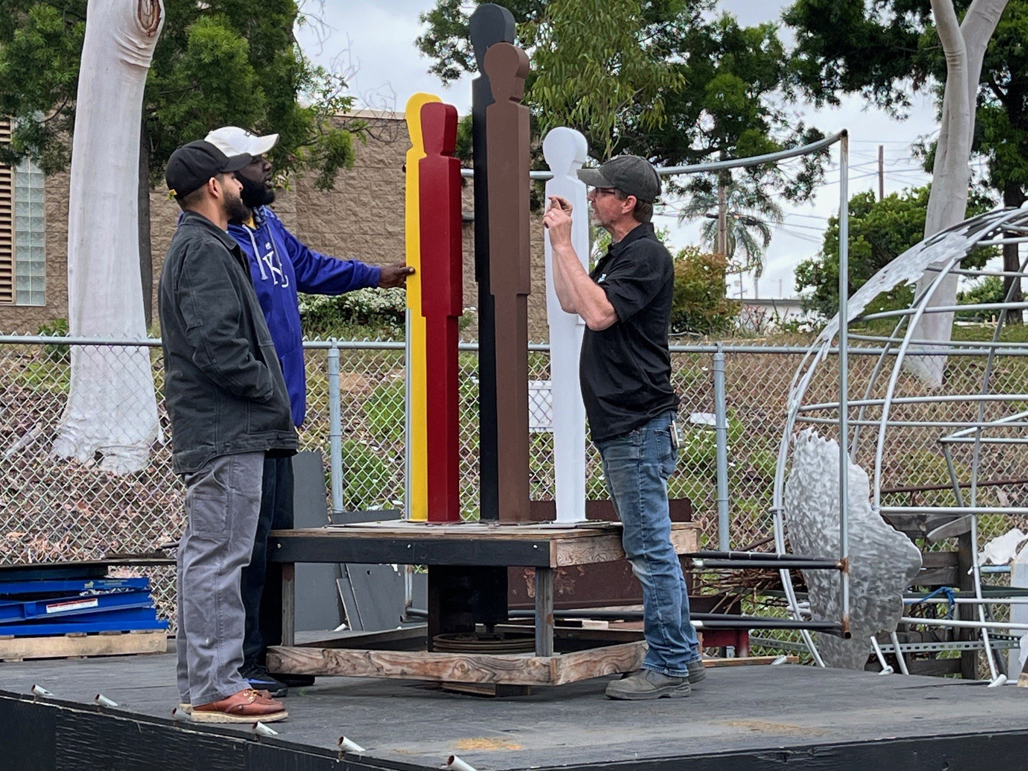 Efforts to replicate San Diego's iconic Black Family Statues are making progress – NBC 7 San Diego - Vimarsana News