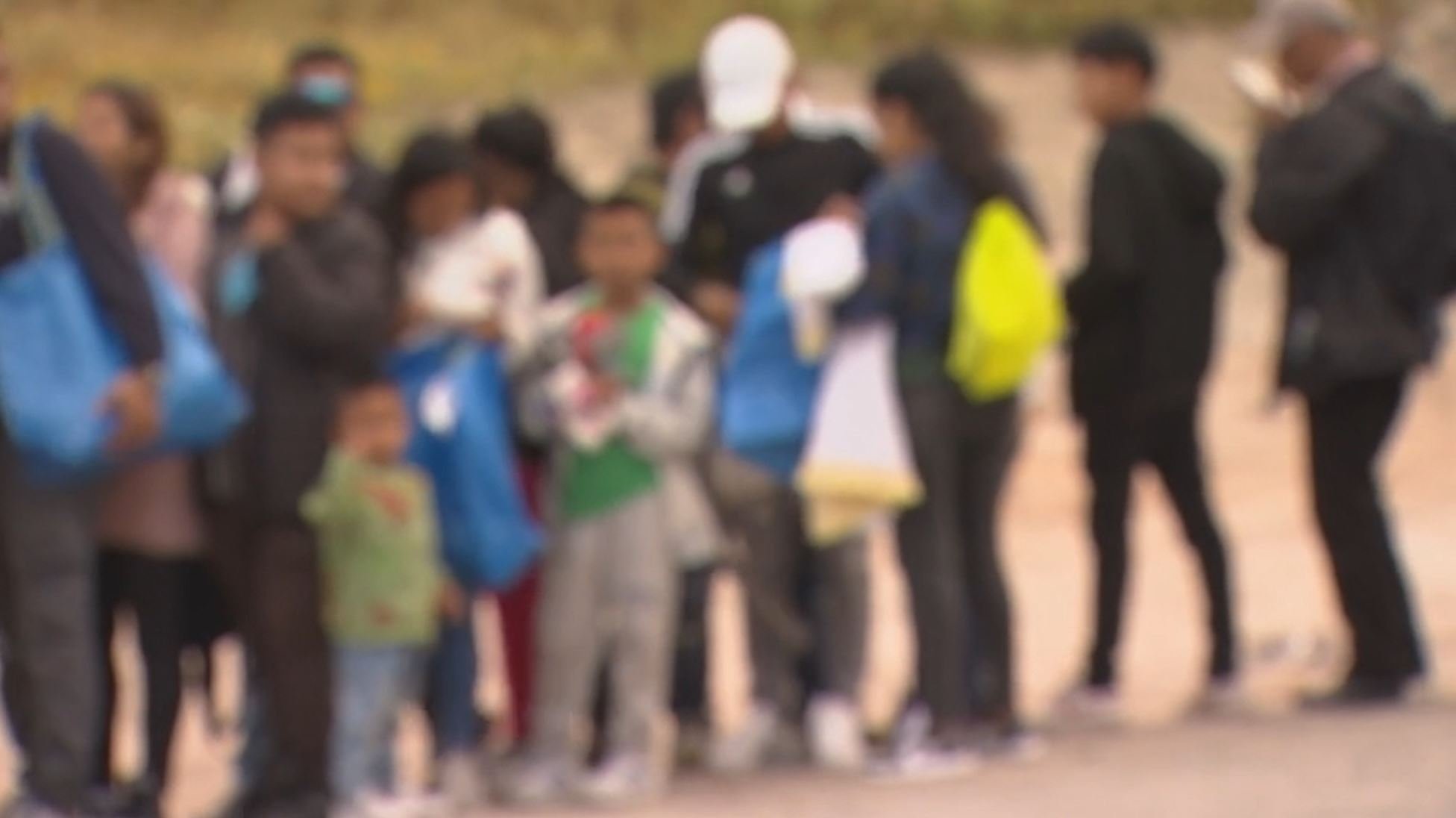 Large group of migrants, including children, cross US-Mexico border near San Ysidro - Vimarsana News