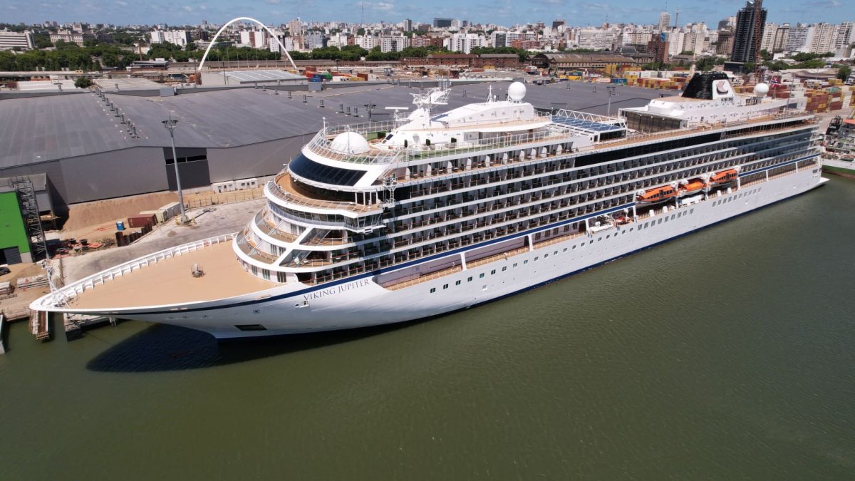 Viking shares rise more than 10% after cruise line operator's market debut - Vimarsana News